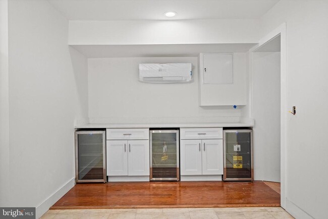 Building Photo - 1312 19th St NW