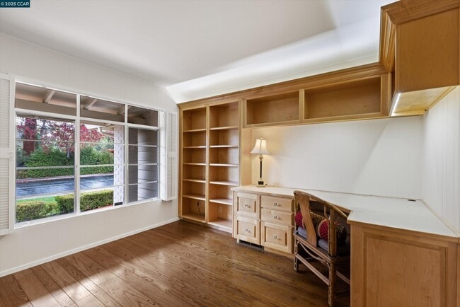 Building Photo - 2201 Quiet Pl Dr