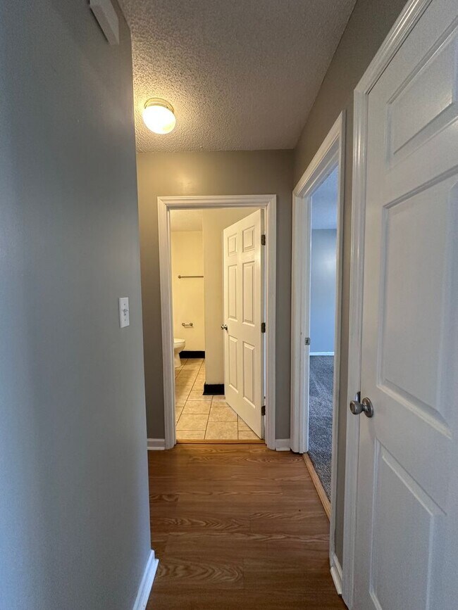 Building Photo - Whether you're downsizing or simply seekin...