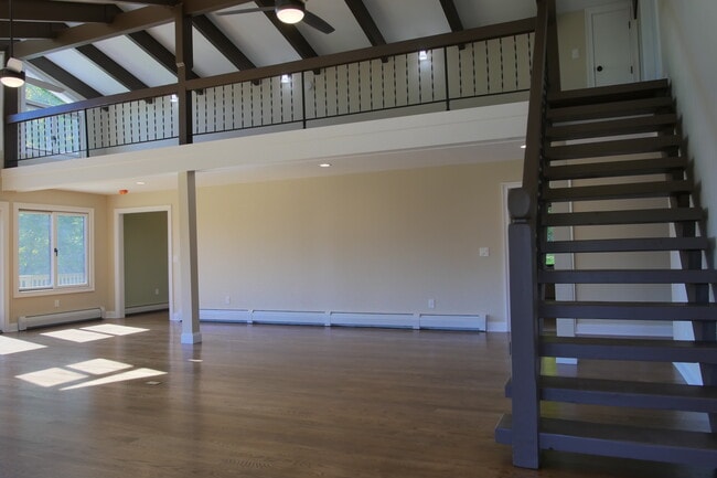 Building Photo - 589 Overlook Rd