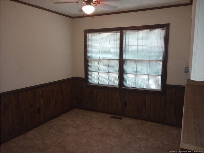 Building Photo - 1711 Valley Ridge Dr