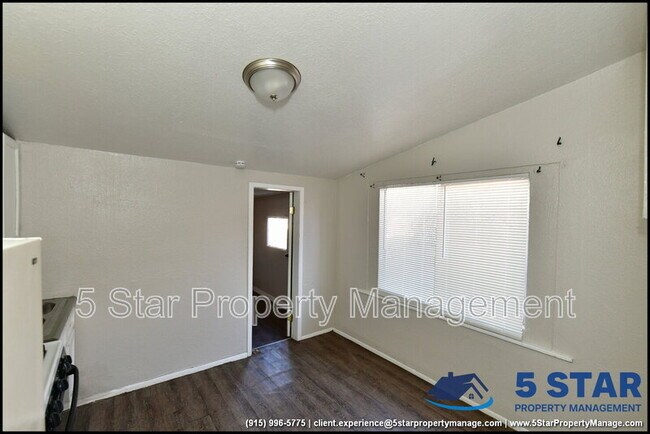 Building Photo - 3519 Douglas Ave