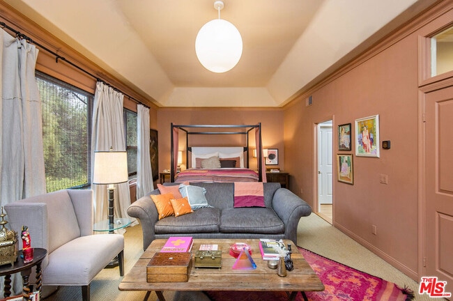 Building Photo - 3470 Consuelo Dr