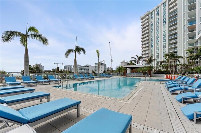 Building Photo - 1155 N Gulfstream Ave