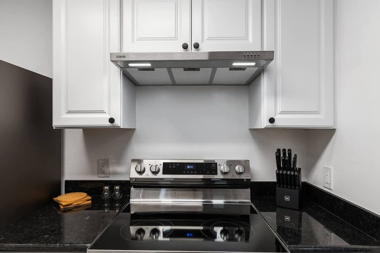 Building Photo - 2360 SW Archer Rd