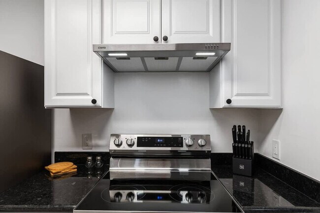 Building Photo - 2360 SW Archer Rd