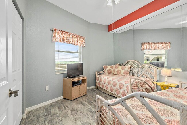 Building Photo - 110 Surfview Dr