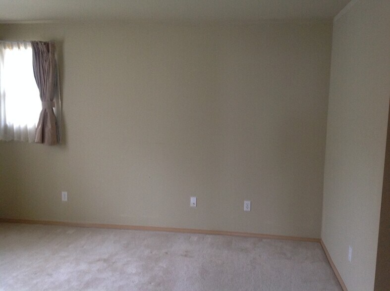 Building Photo - 14362 NE 189th Ct