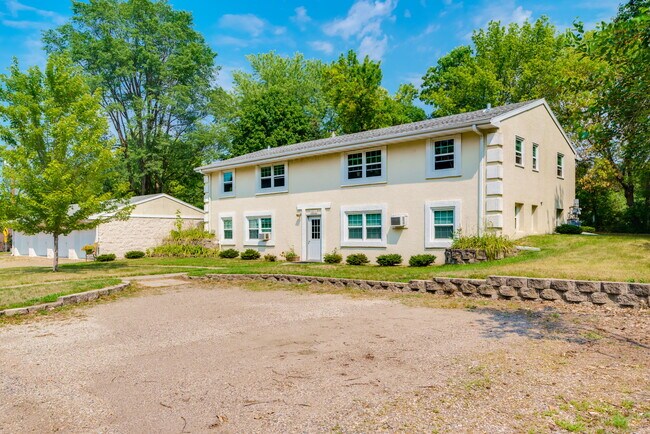 Building Photo - 16211 Birch Ave SE