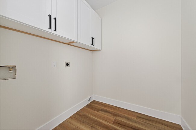 Building Photo - 12307 New Jordan Ln