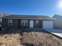 Building Photo - NEW 3 bed/2 bath with 1 car garage for lea...