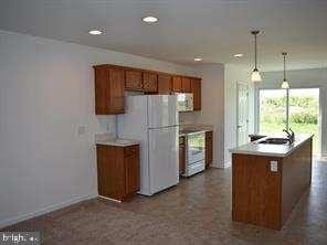 Building Photo - 23593 Linkside Dr