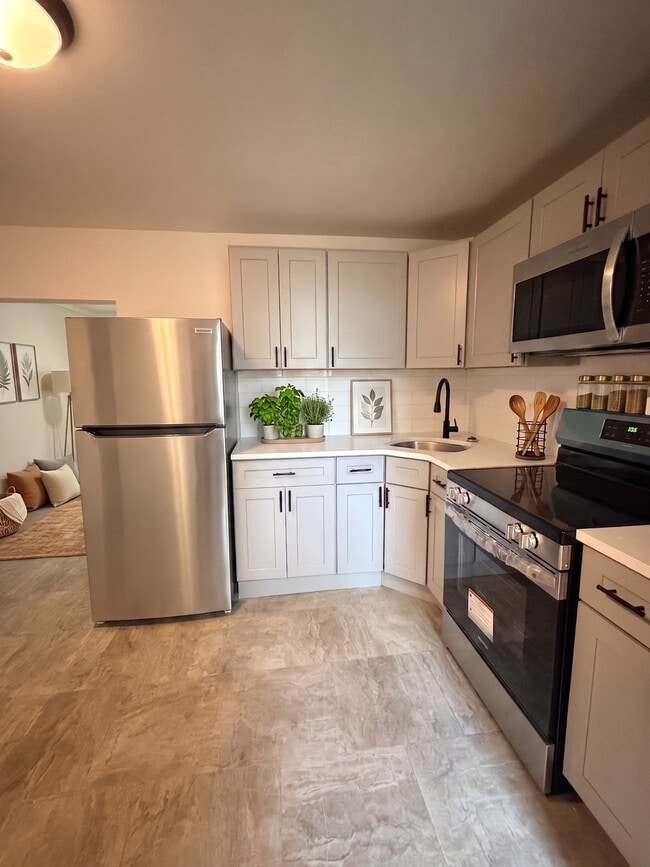 Building Photo - 3411 Frankford Ave