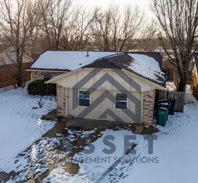 Building Photo - Spacious 5-Bedroom Home Near Tinker AFB and Local Parks