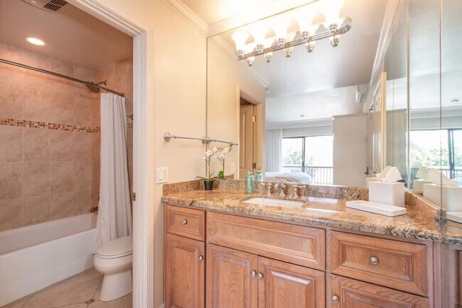 Building Photo - 648 Cottage Dr