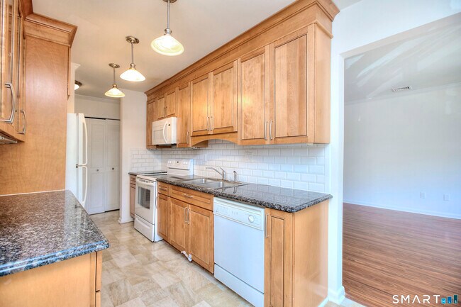 Building Photo - 109 Southport Woods Drive