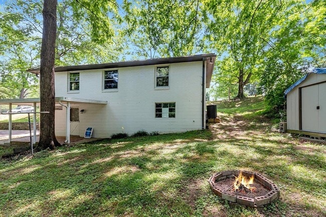 Building Photo - 4821 Humber Dr