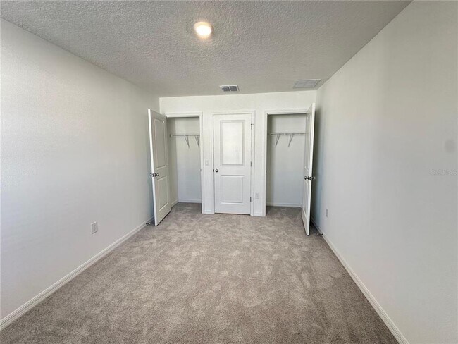 Building Photo - 3030 Skyline Lp