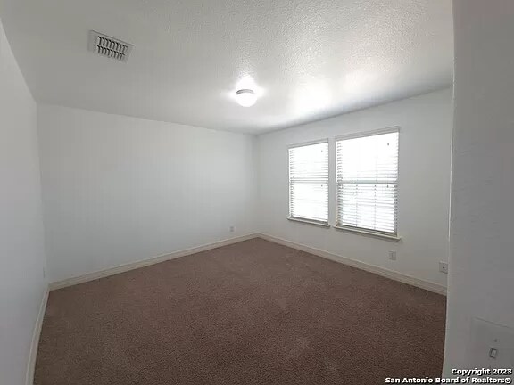 Building Photo - 1319 Wooden Fox