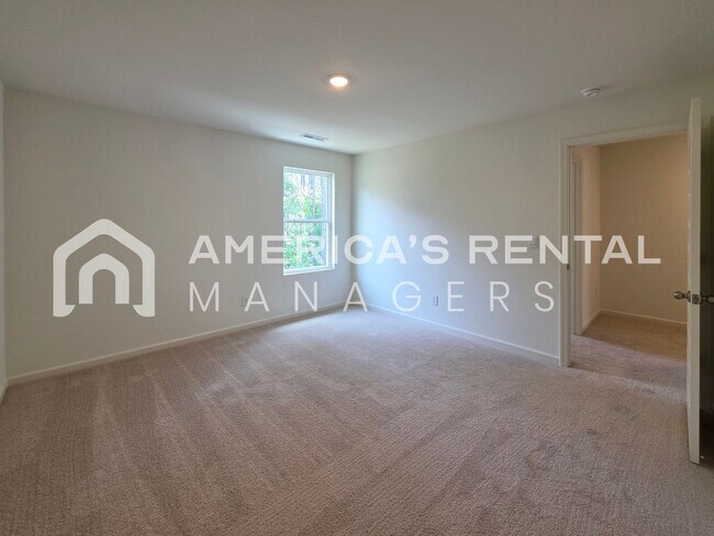 Building Photo - DEPOSIT PENDING! Spacious Home for Rent in Calera, AL!