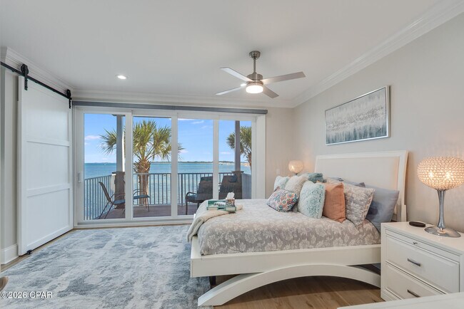 Building Photo - 3827 Mariner Dr