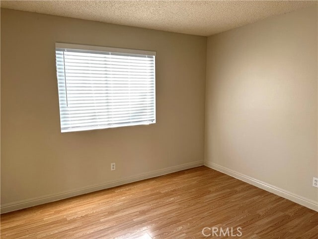 Building Photo - 814 E Erna Ave