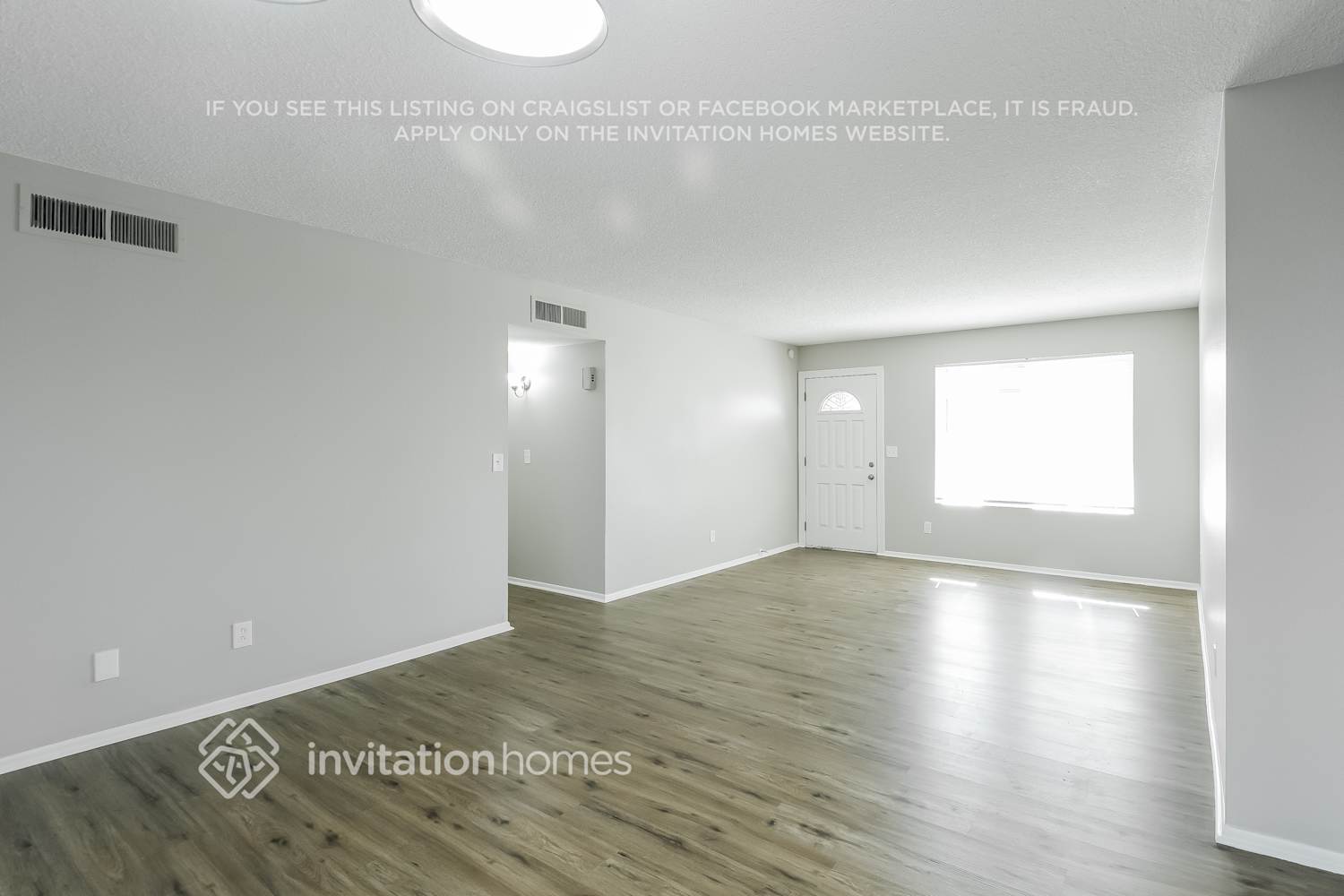 Building Photo - 2144 W Wickieup Ln