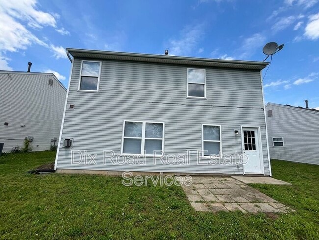 Building Photo - 945 Marcia Dr