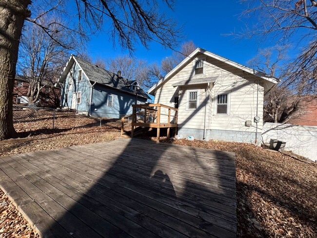 Building Photo - House