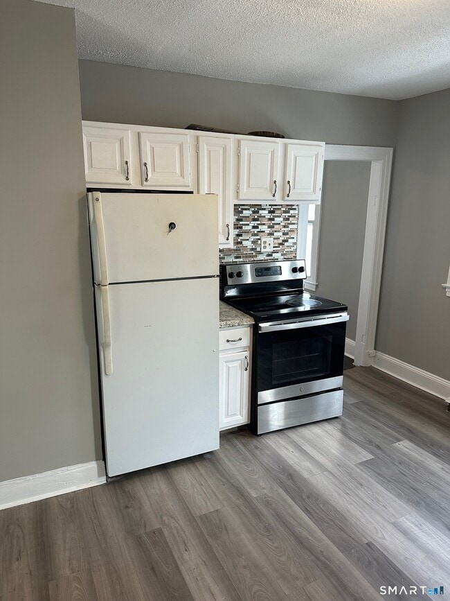 Building Photo - 59 Sherbrooke Ave