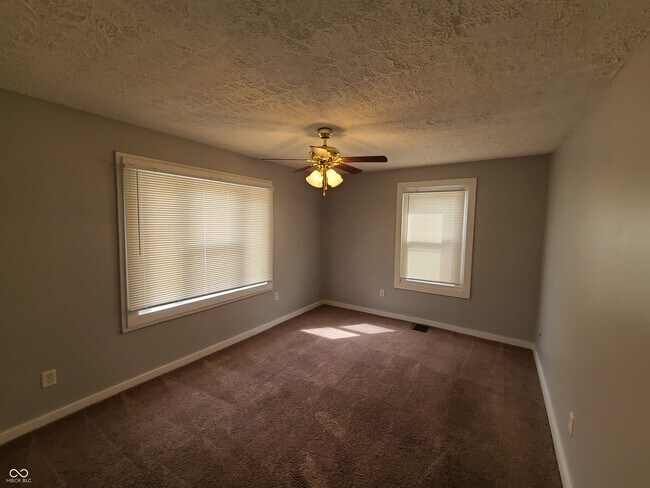 Building Photo - 143 W 35th St