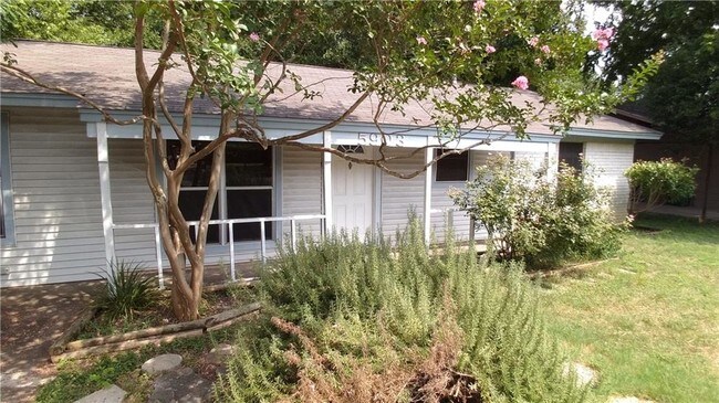 Primary Photo - 5903 Breezewood Dr