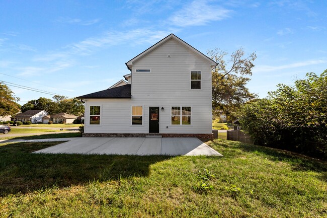 Building Photo - BRAND NEW HOME IN OLD HICKORY FOR RENT