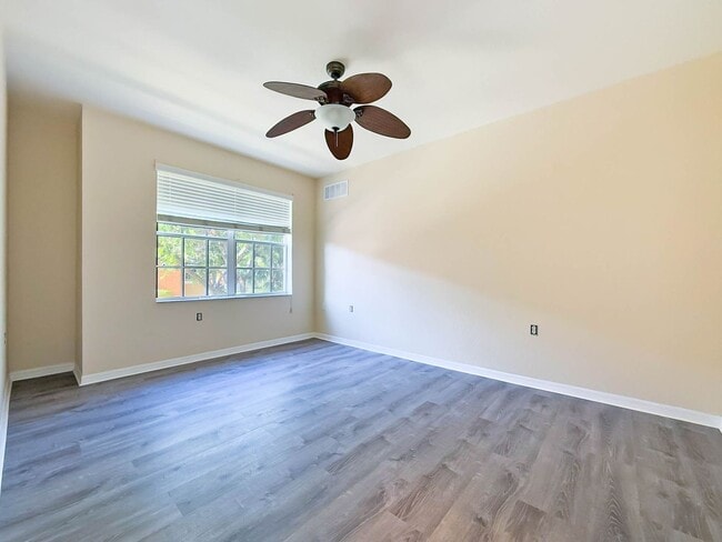 Building Photo - Beautiful 3-Bedroom Condo with 2-Car Garag...