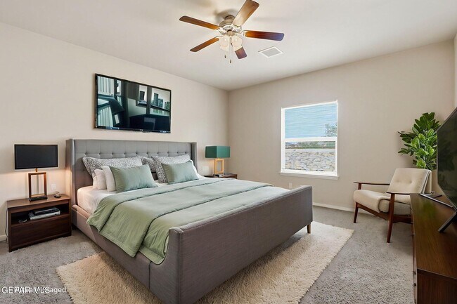 Building Photo - 7533 Red Cedar Dr