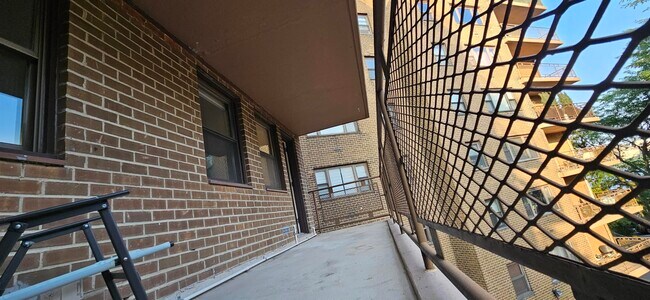 Building Photo - 3167 John F. Kennedy Blvd