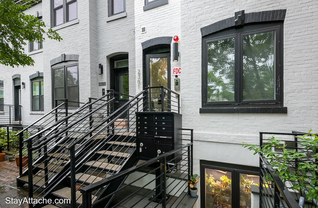 Building Photo - 2301 Ontario Rd NW