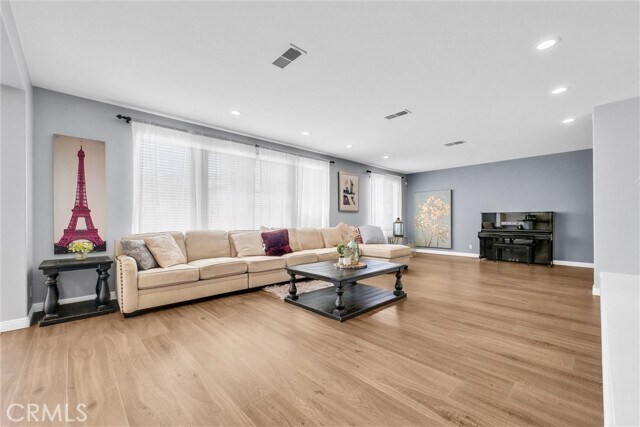 Building Photo - 6895 Guinevere Ct