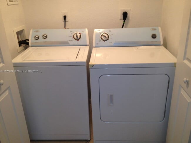 Building Photo - 11202 NW 83rd St