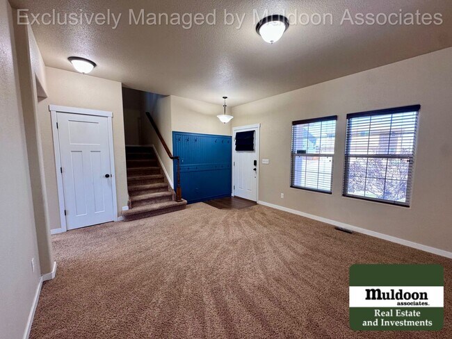 Building Photo - Spacious 5 Bedroom, 3.5 Bath Home with 3-Car Garage, and Pet-Friendly Living in 80925!