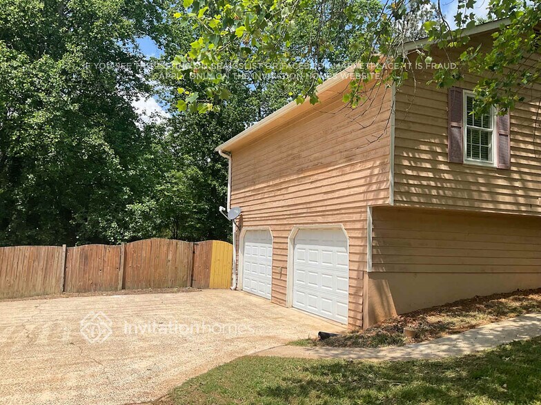 Building Photo - 2433 Westland Way
