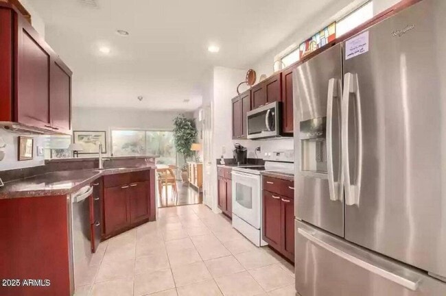 Building Photo - 16511 W Lone Tree Ct