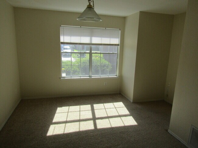 Building Photo - 3913 Haleys Way