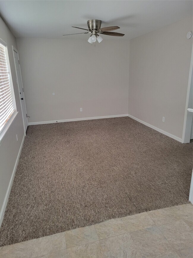 Building Photo - 2922 Randolph Rd