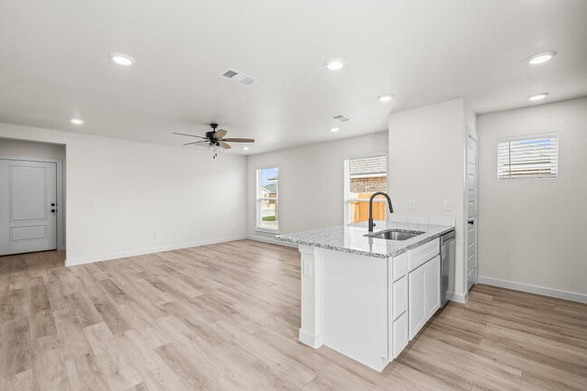 Building Photo - 509 E 23rd St