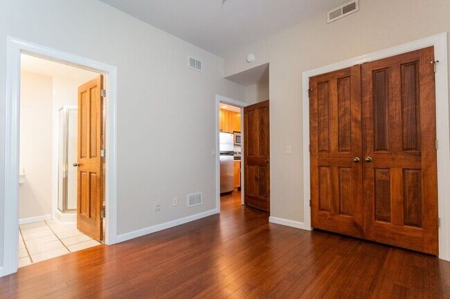 Building Photo - 181 N Main St