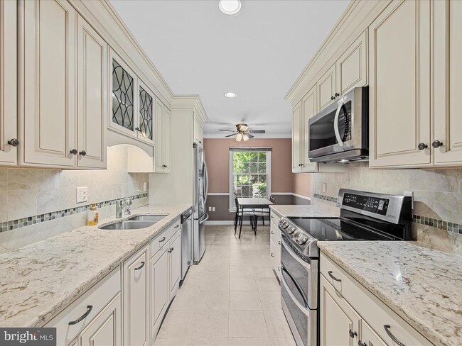 Building Photo - 24345 Widgeon Pl
