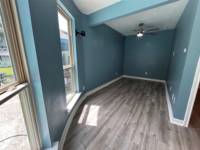 Building Photo - 16116 Green Manor Dr