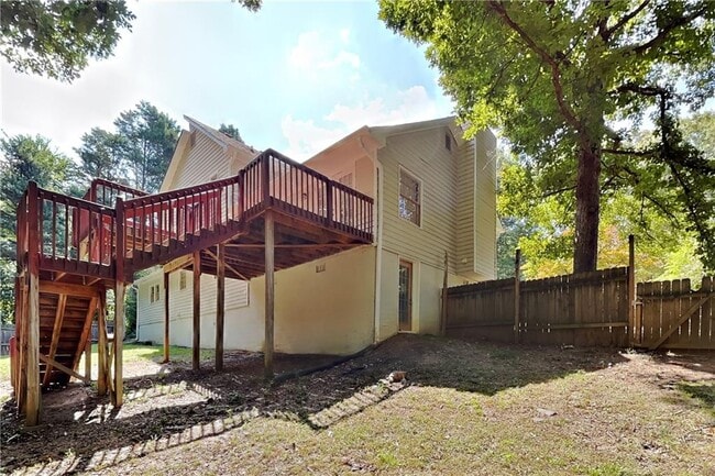 Building Photo - 101 Chantilly Ln