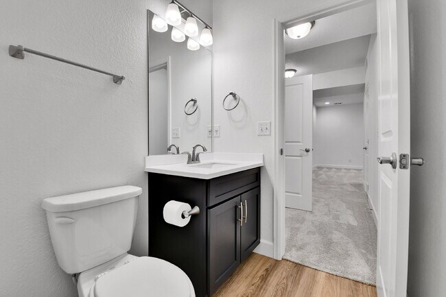 Building Photo - $4,600 - Spacious 5-Bed, 3.5 bath Home wit...